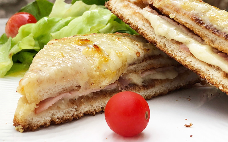 Croque-monsieur - klassisk fransk ostesmørbrød