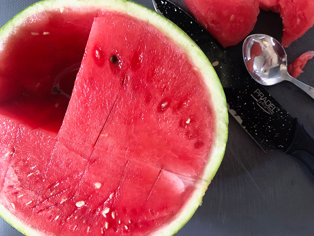 Nakkekoteletter med vannmelon-og fetasalat