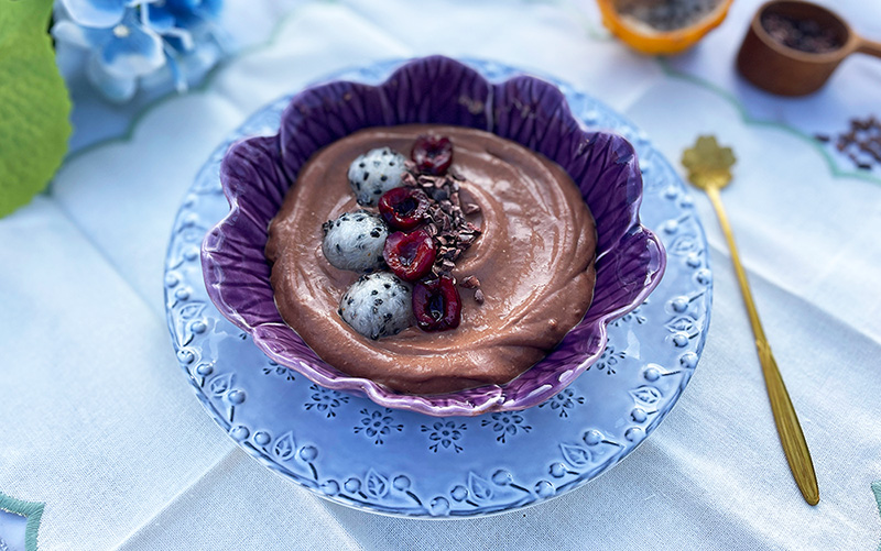 Smoothie bowl med sjokolade og papaya